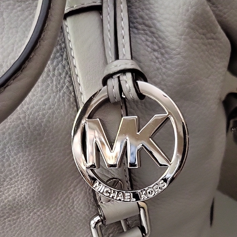 Michael Kors Light Gray Satchel and Wallet Set - Picture 2 of 10